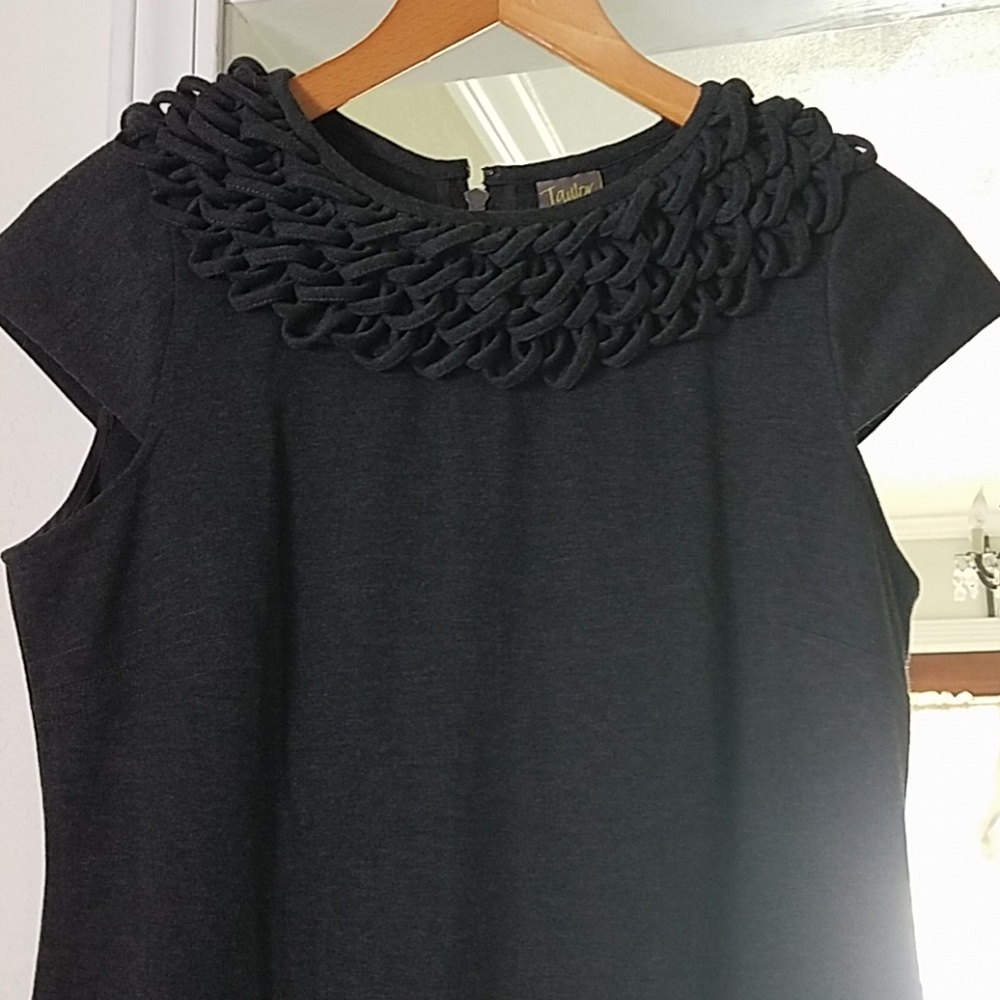 Lovely dress - Picture 2 of 6